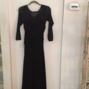 Laundry by Shelli Segal. Black long evening dress. Size 6